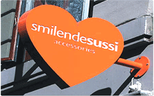 smilendesussi 하트모양  간판 사진